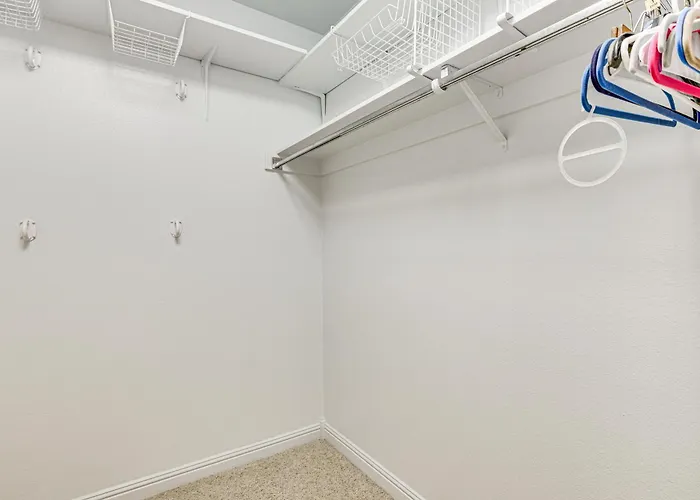 Holiday home Near Surprise Stadium! W/ Pet-friendly Yard Sun City West