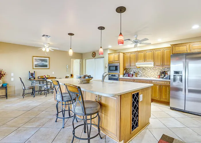 Holiday home Near Surprise Stadium! W/ Pet-friendly Yard Sun City West